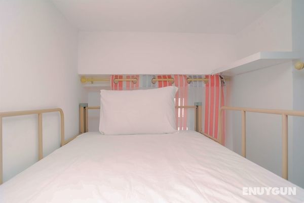 Green Bay Pluit Studio Apartment with 2 Single Beds Öne Çıkan Resim