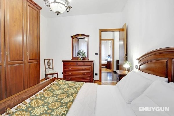 Grimaldi Apartments - Elena Öne Çıkan Resim