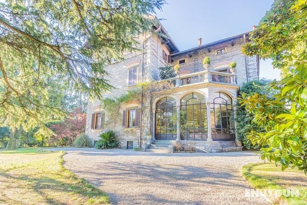 Villa Guzzi Mandello Öne Çıkan Resim