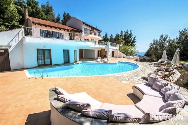 halu! Luxury Villa with Private Pool Öne Çıkan Resim