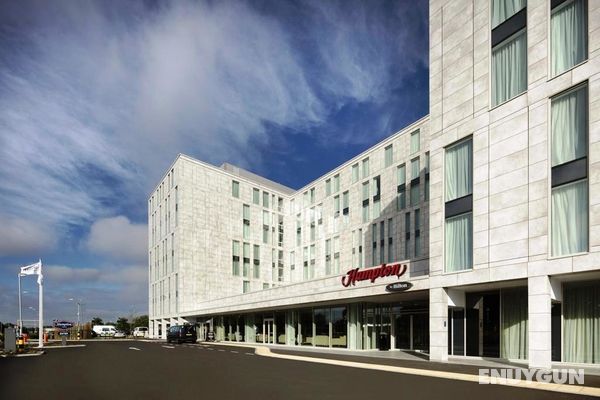 Hampton by Hilton Stansted Airport Genel