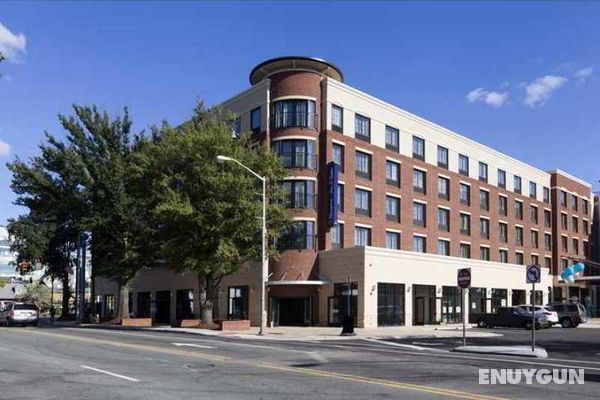 Hampton Inn and Suites Chapel Hill/Carrboro, NC Genel