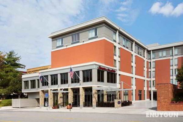 Hampton Inn and Suites Clayton/St. Louis-Galleria Genel