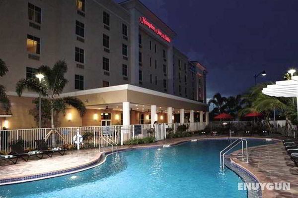 Hampton Inn & Suites Miami-South Homestead Havuz