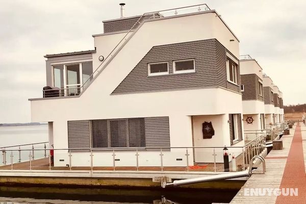 Hausboot Elandi Öne Çıkan Resim