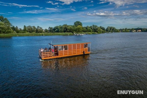 Hausboot Neustrelitz am Zierker See Öne Çıkan Resim