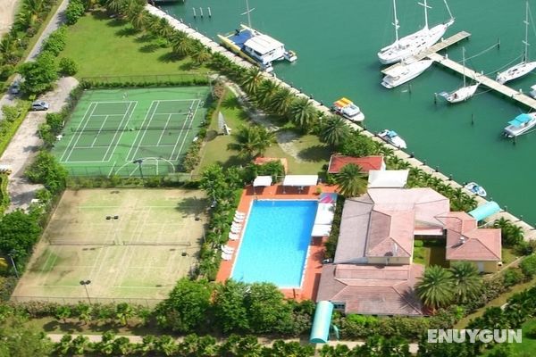 HBK Villa Rentals at Jolly Harbour Genel