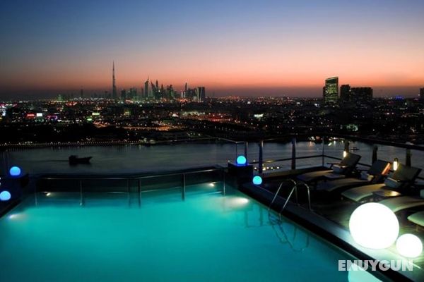 Hilton Dubai Creek Havuz