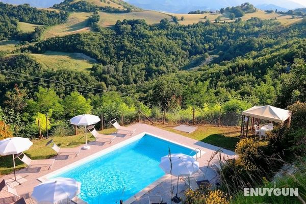Holiday House With Pool, Near the sea and Mountains, Beautiful Views Öne Çıkan Resim