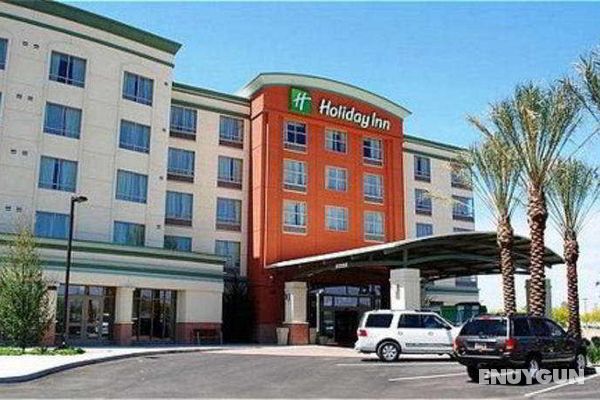 Holiday Inn and Suites Airport Genel