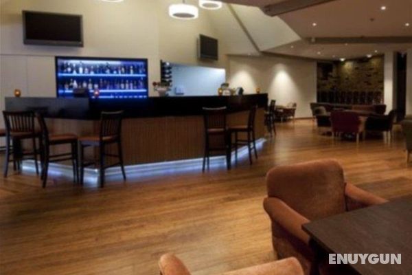 Holiday Inn Auckland Airport Bar