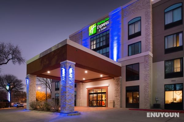 Holiday Inn Express and Suites Austin North Centra Genel