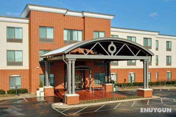 Holiday Inn Express and Suites Bethlehem Arpt Alle Genel