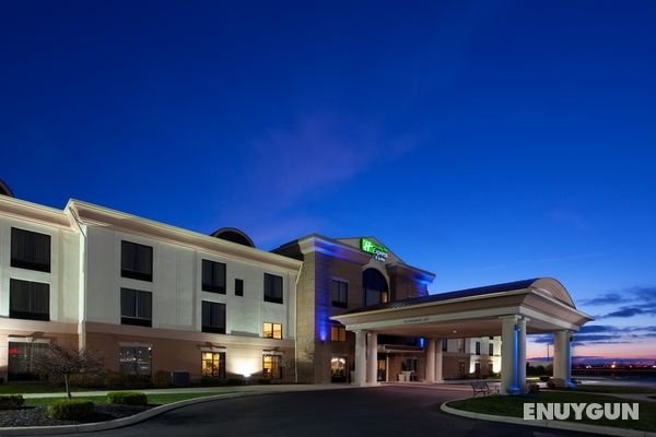 Holiday Inn Express and Suites Bowling Green Genel