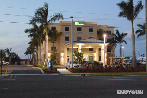 Holiday Inn Express and Suites Boynton Beach West Genel