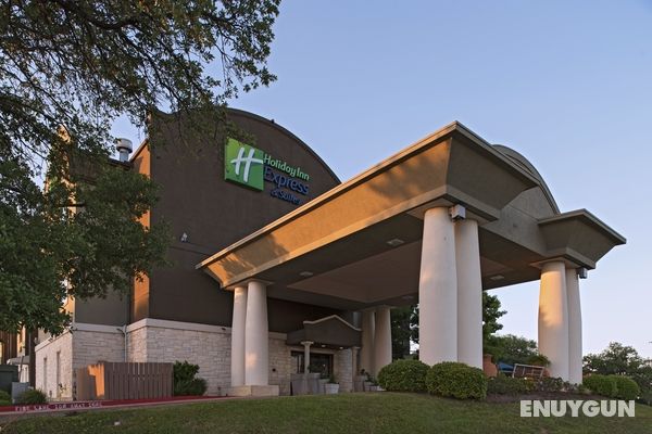 Holiday Inn Express and Suites Cedar Park Nw Austi Genel