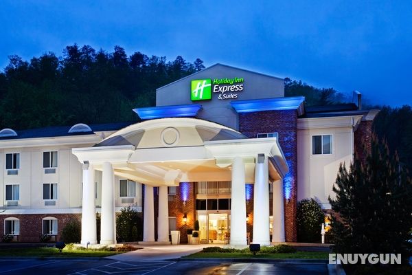 Holiday Inn Express and Suites Cherokee Casino Genel