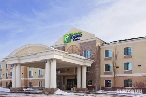 Holiday Inn Express and Suites Evanston Genel