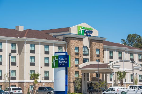 Holiday Inn Express and Suites Houston Intercontin Genel