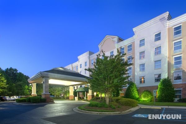 Holiday Inn Express and Suites Huntersville Birkda Genel
