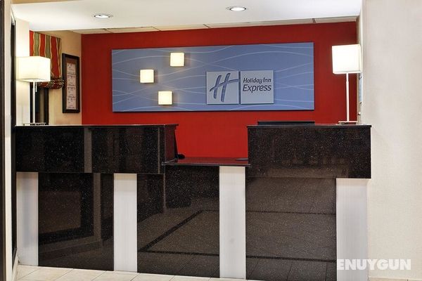 Holiday Inn Express and Suites Knoxville North I 7 Genel