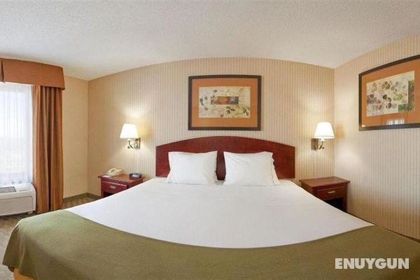 Holiday Inn Express and Suites Lansing Leavenworth Genel