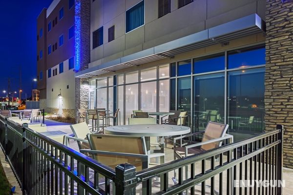 HOLIDAY INN EXPRESS AND SUITES LENEXA - OVERLAND P Genel