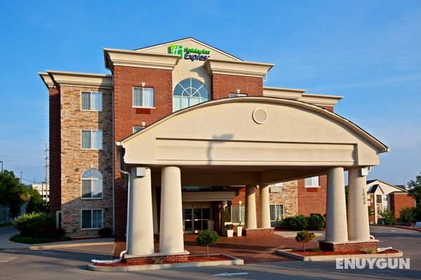 Holiday Inn Express and Suites Lexington Downtown Genel