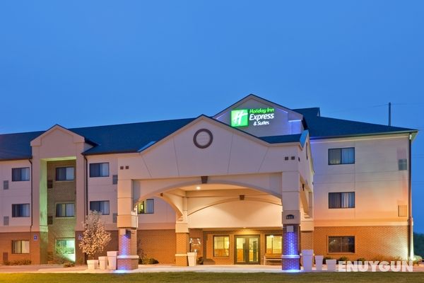 Holiday Inn Express and Suites Lincoln South Genel