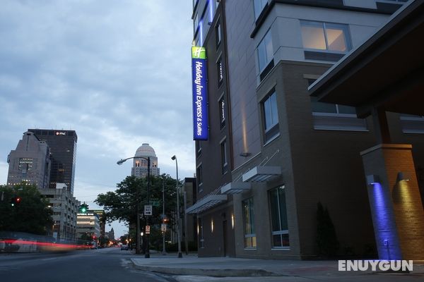 Holiday Inn Express and Suites Louisville Downtown Genel