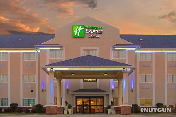 Holiday Inn Express and Suites Magnolia Lake Colum Genel