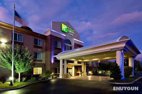 Holiday Inn Express and Suites Medford Central Poi Genel