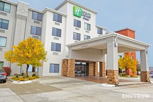 Holiday Inn Express and Suites Norfolk Genel
