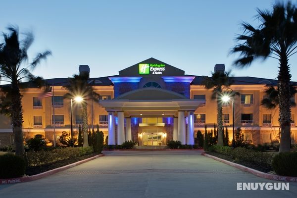 Holiday Inn Express and Suites Pearland Genel