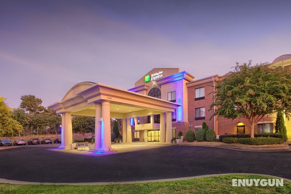 Holiday Inn Express and Suites Raleigh North Wake Genel