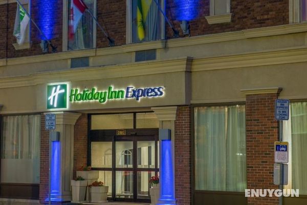 Holiday Inn Express and Suites Regina Genel