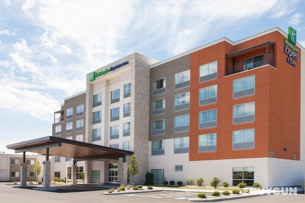 Holiday Inn Express and Suites Sandusky Genel