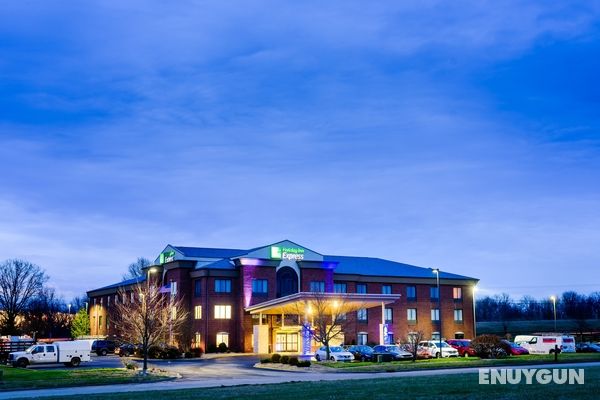 Holiday Inn Express and Suites Shelbyville Genel
