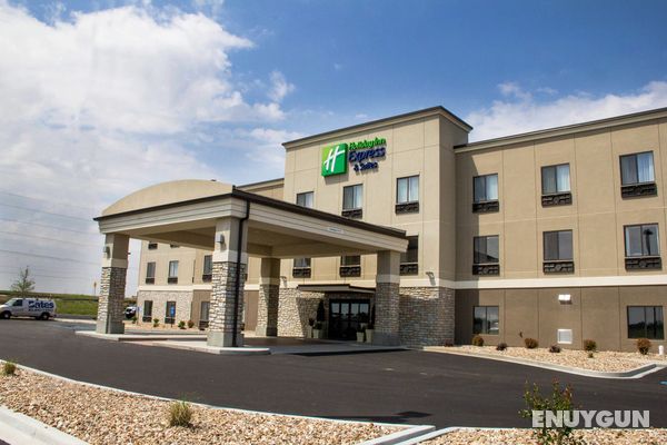 Holiday Inn Express and Suites Sikeston Genel