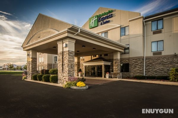 Holiday Inn Express and Suites South Haven Genel