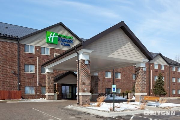 Holiday Inn Express and Suites St. Paul Woodbury Genel