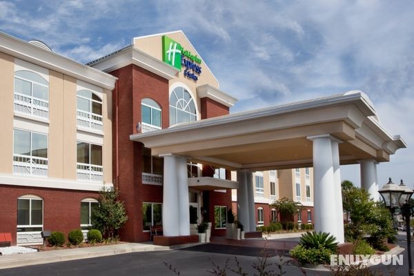 Holiday Inn Express and Suites Sumter Genel