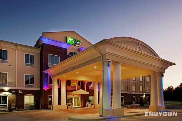 Holiday Inn Express and Suites Talladega Genel