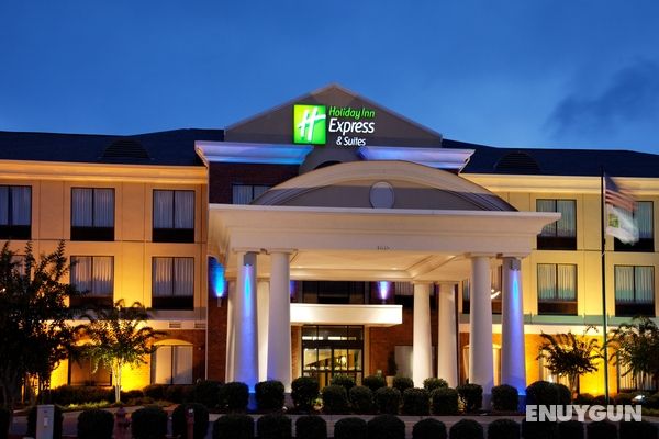 Holiday Inn Express and Suites Tupelo Genel