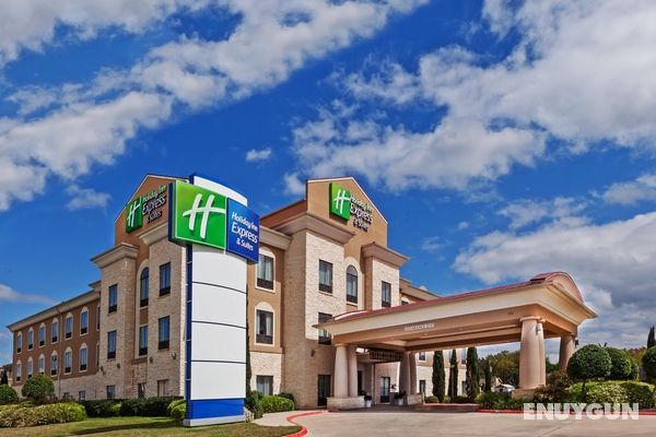 Holiday Inn Express and Suites Victoria Genel