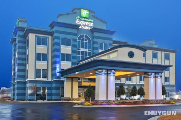 Holiday Inn Express and Suites Warner Robins North Genel