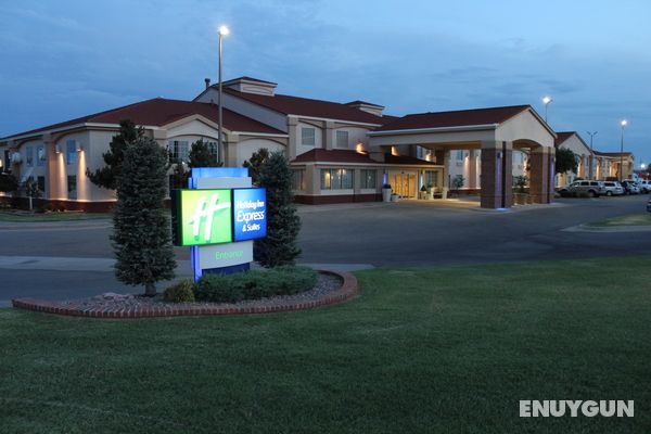 Holiday Inn Express and Suites Weatherford Genel