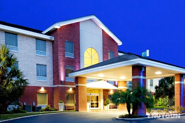Holiday Inn Express and Suites Weslaco Genel