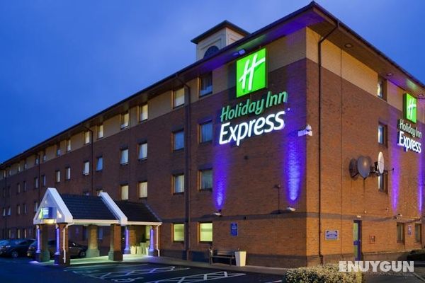 Holiday Inn Express Birmingham Oldbury M5/Jct.2 Genel