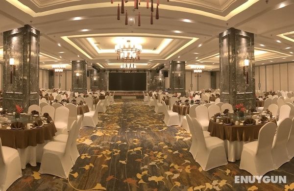 Holiday Inn Express Chongqing Guanyinqiao, an IHG Hotel Genel